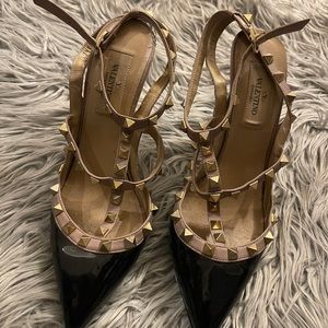 Valentino Rockstud patent leather heels size 6